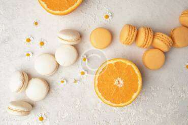 How to add and mix flavors while baking macarons and cupcakes